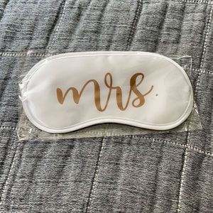 Brand New In Packaging Mrs. Eye Cover